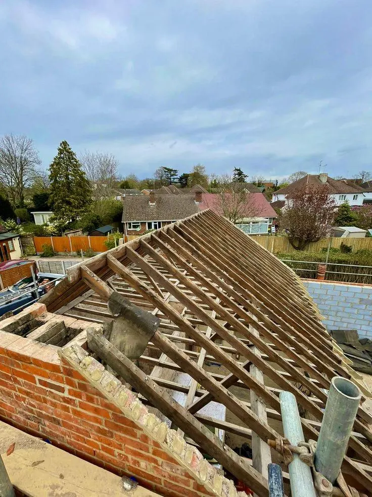 Charpente en bois avant couverture